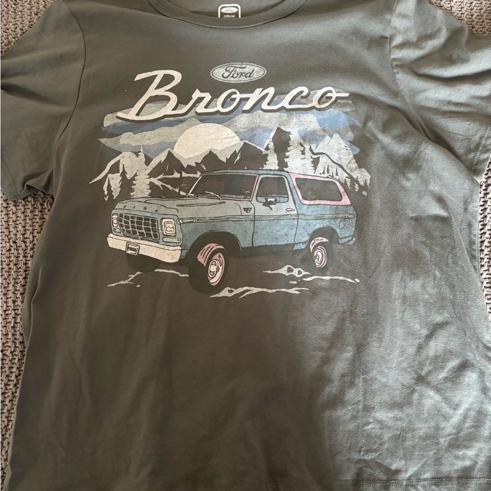 Ford Bronco Mountain Adventure Tee in Gray
